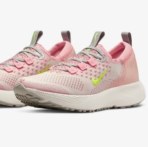 [NEW] Nike Women Rinning Escape size 6